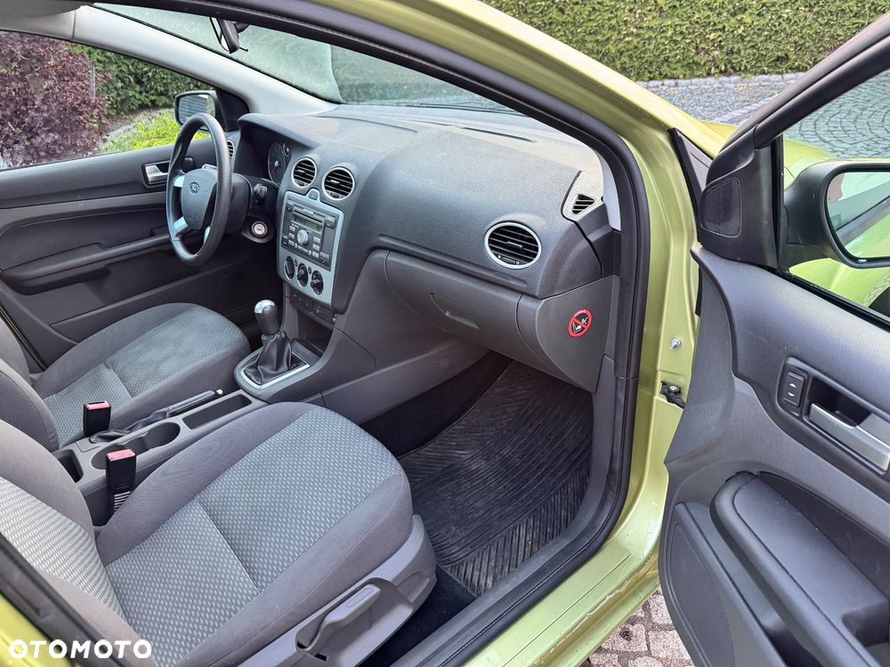 Ford Focus - 22