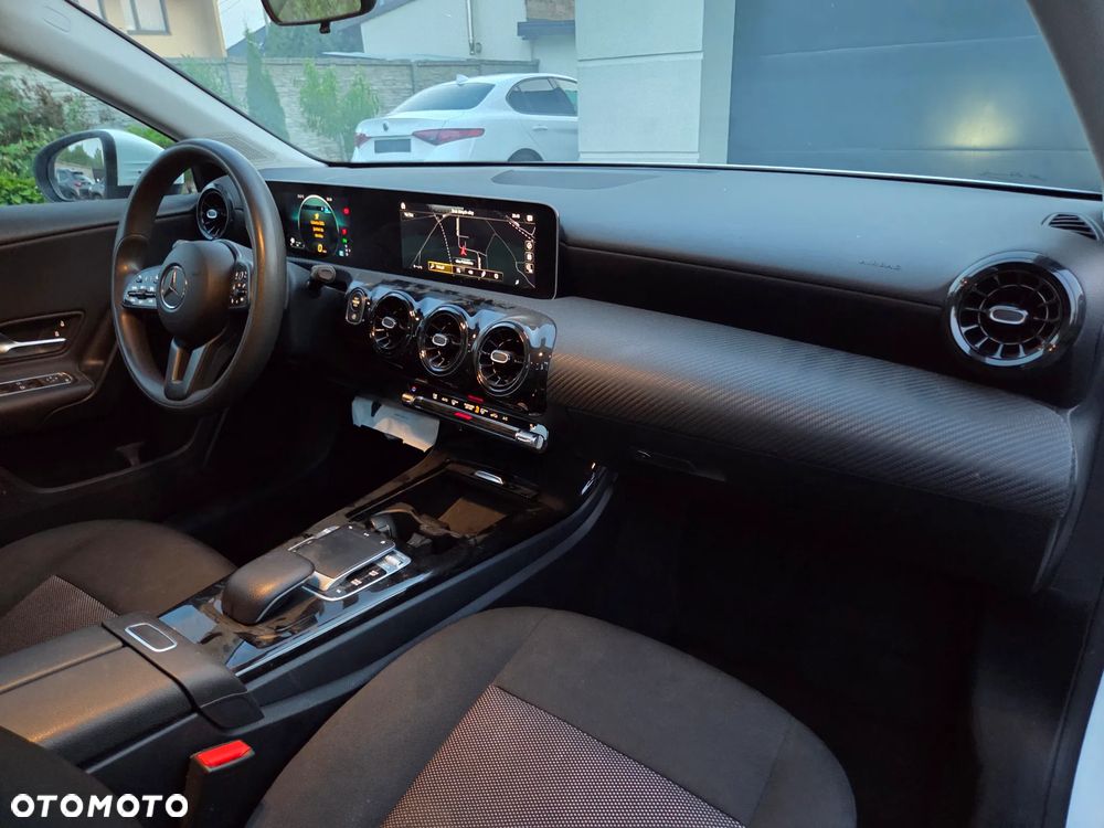 Mercedes-Benz Klasa A 180 d 7G-DCT Progressive - 14