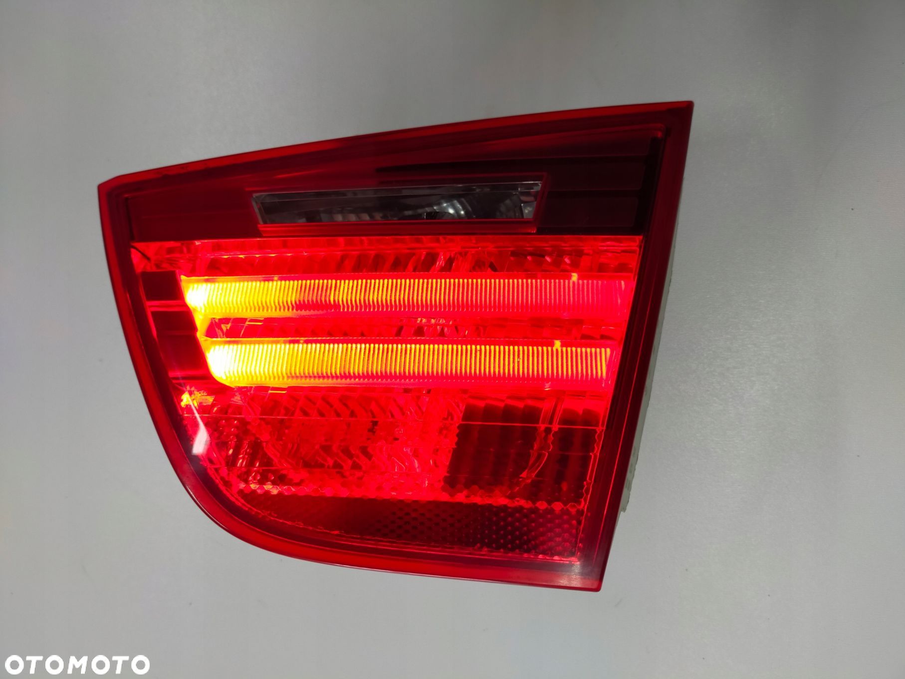 LAMPA KLAPY TYŁ PRAWA BMW 3 05-12 7154162 LED SPRAWNE - 1