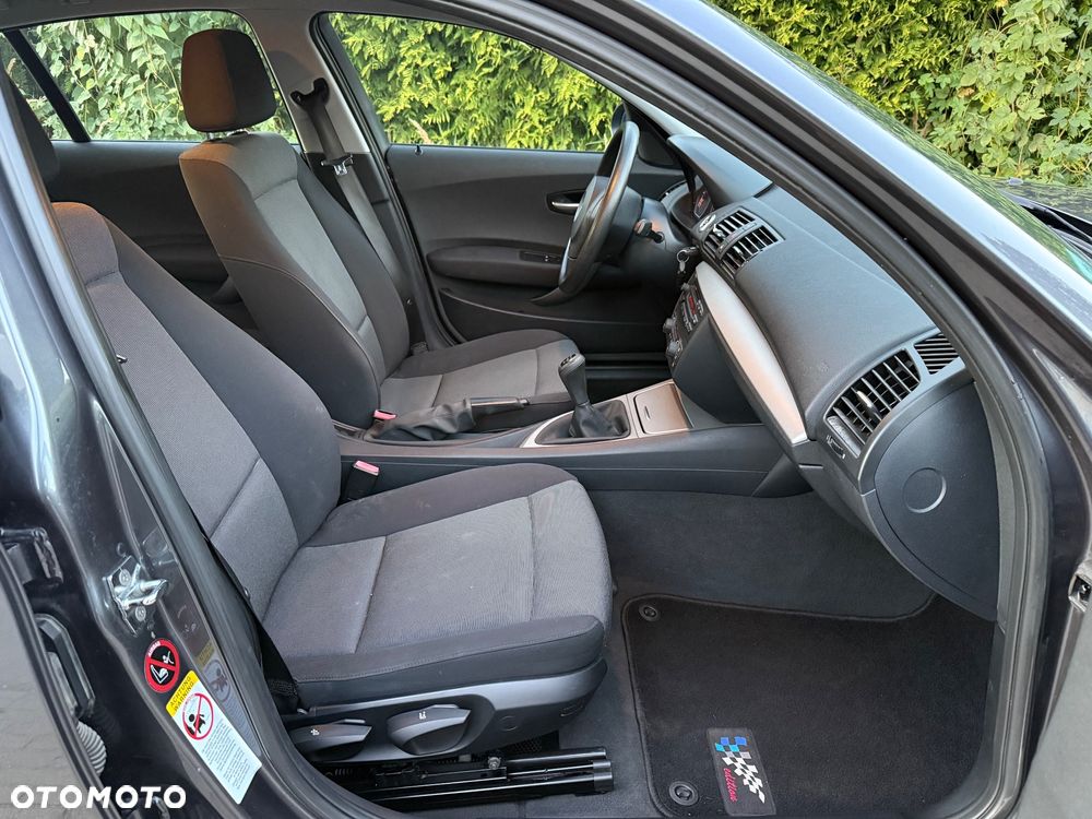 BMW Seria 1 116i - 12