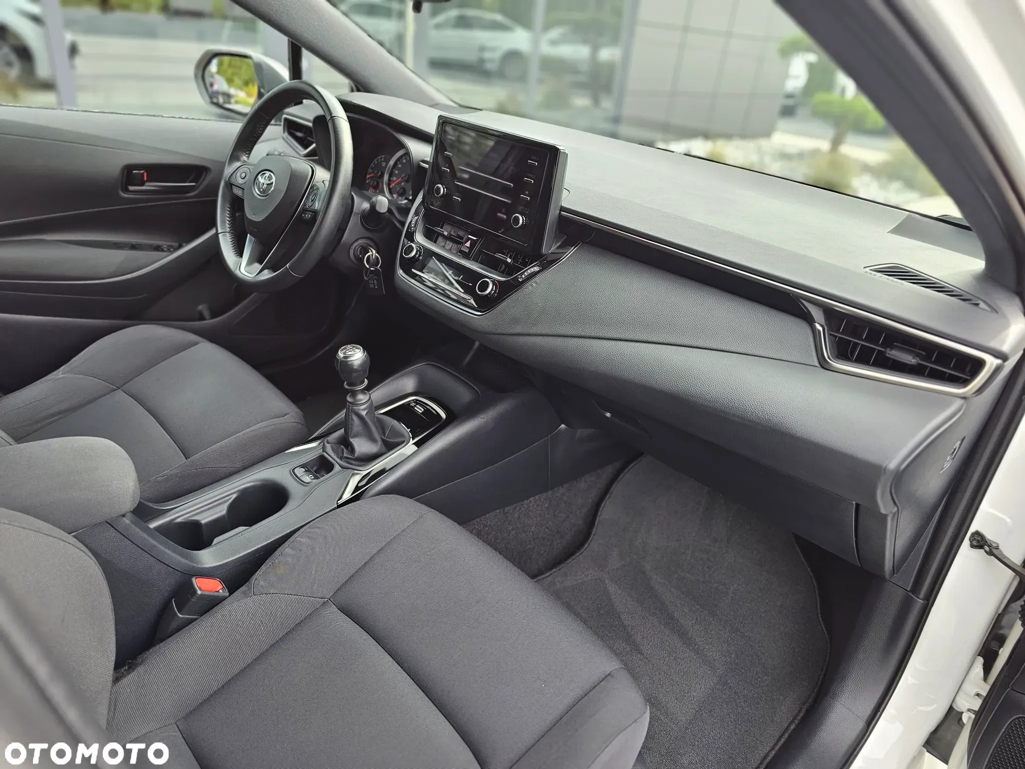 Toyota Corolla 1.2 T Comfort - 30