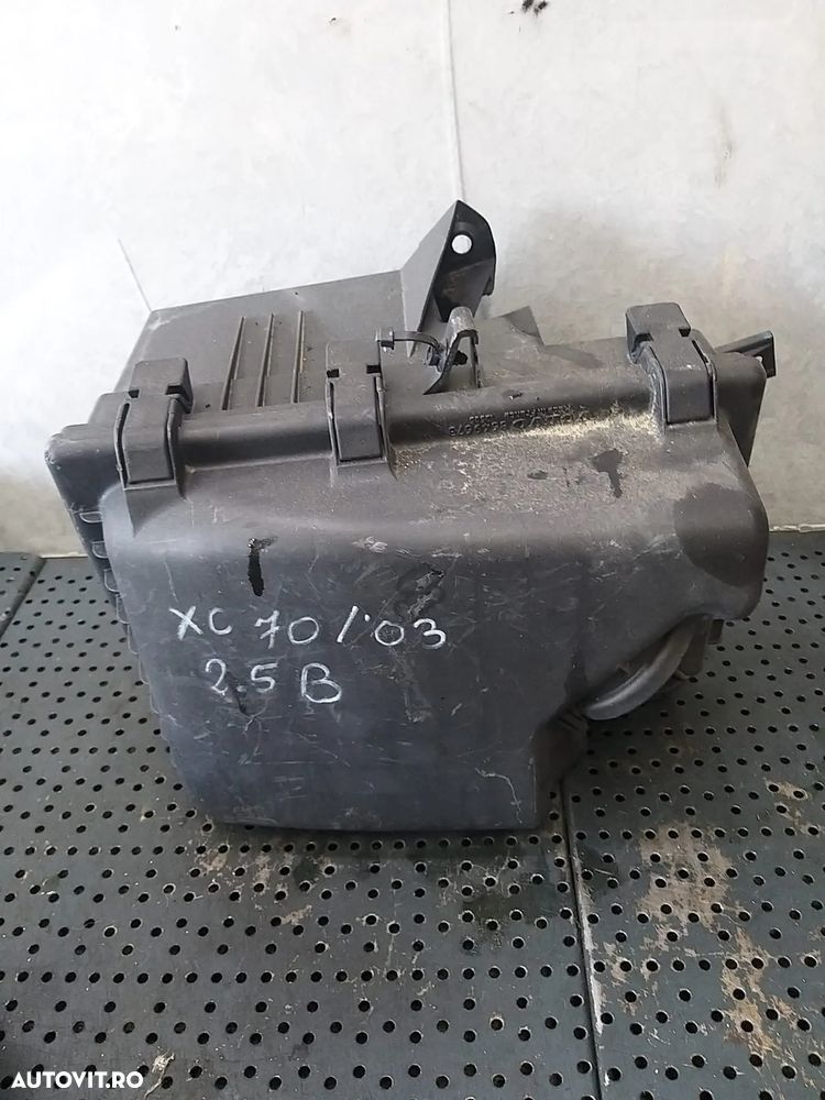 Carcasa filtru aer 2.5 b volvo xc70 8649673 - 1