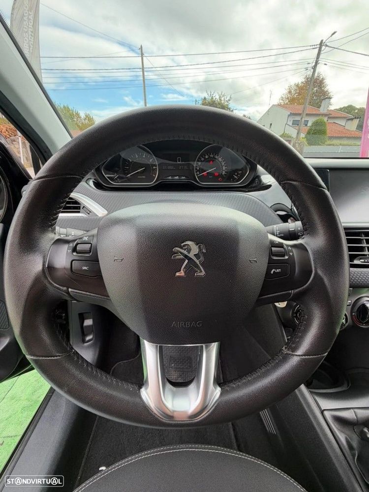 Peugeot 208 1.2 PureTech Style - 20