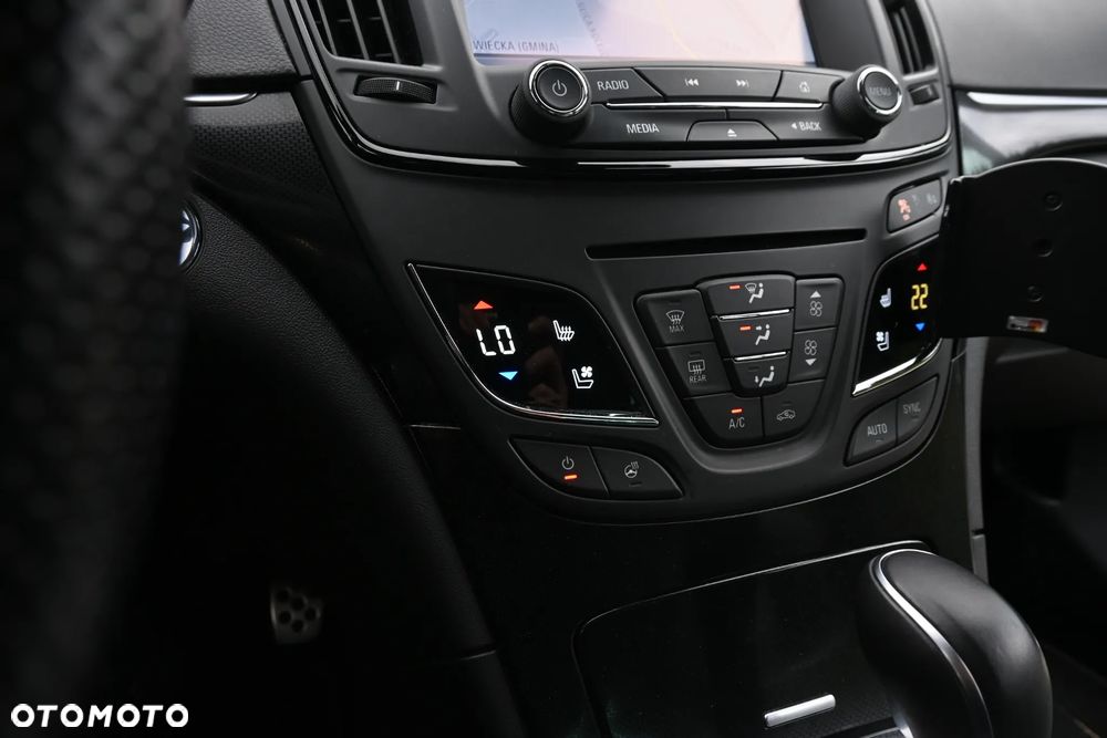 Opel Insignia 2.0 ECOTEC DI Turbo 4x4 Innovation - 36