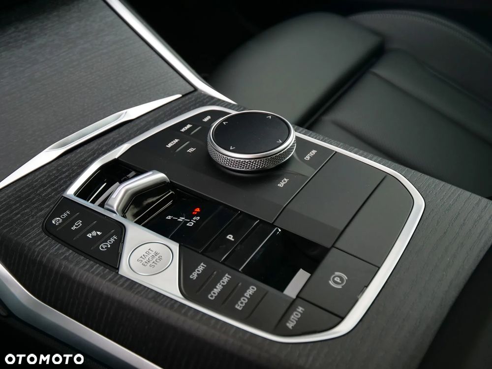 BMW Seria 3 330i xDrive M Sport sport - 17