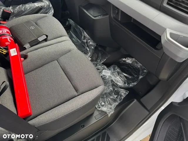 Nissan Interstar - 14