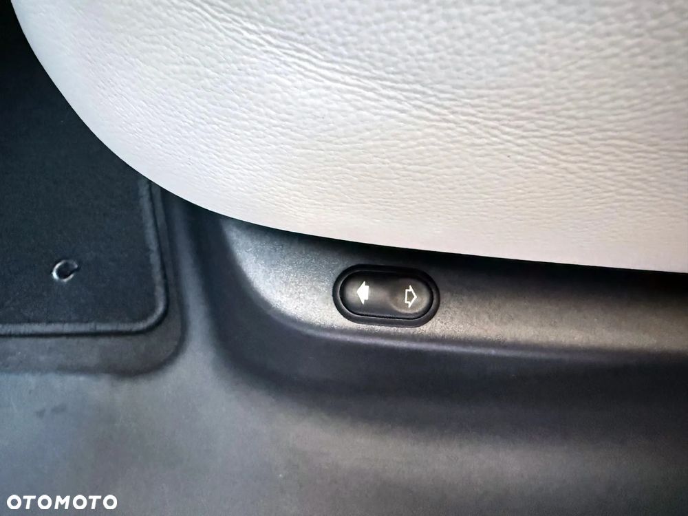 Land Rover Range Rover Velar 3.0 SD6 R-Dynamic S - 26