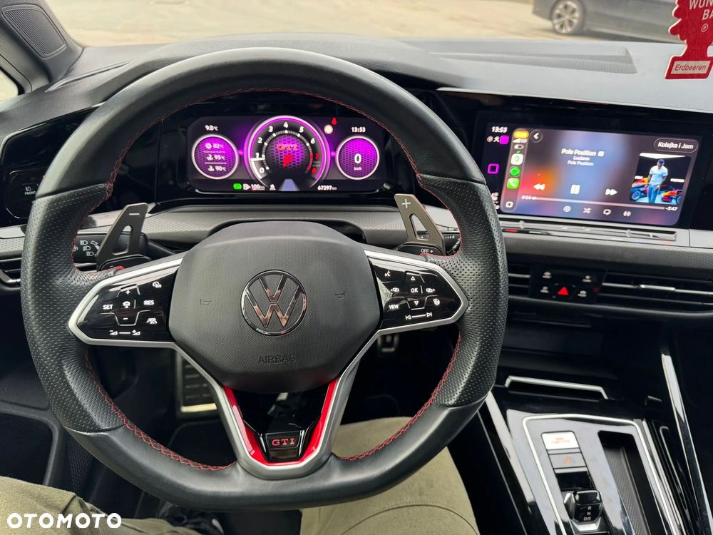 Volkswagen Golf - 18