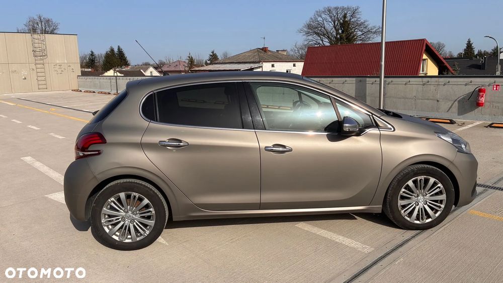 Peugeot 208 1.2 PureTech Allure - 6