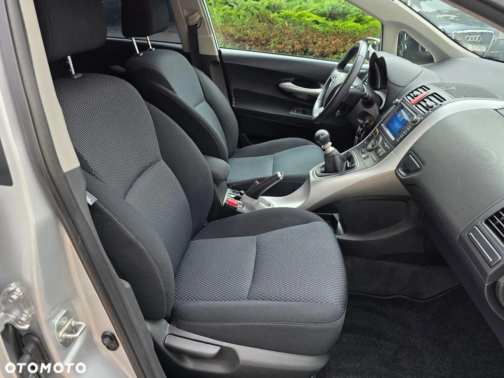 Toyota Auris - 24