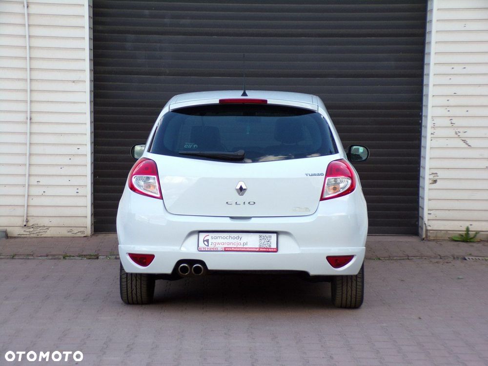 Renault Clio - 15