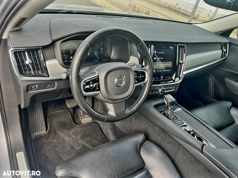 Volvo S90 D3 Geartronic Momentum Pro - 17