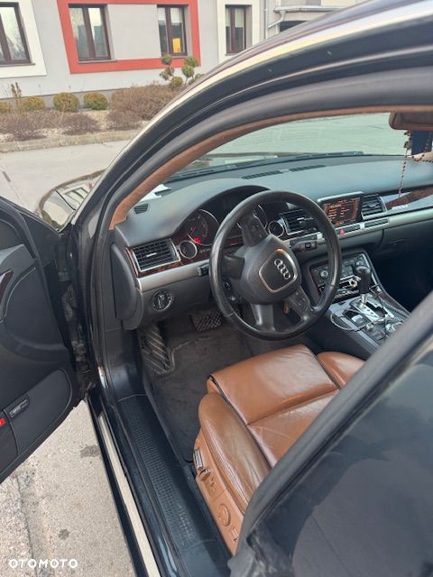 Audi A8 - 1