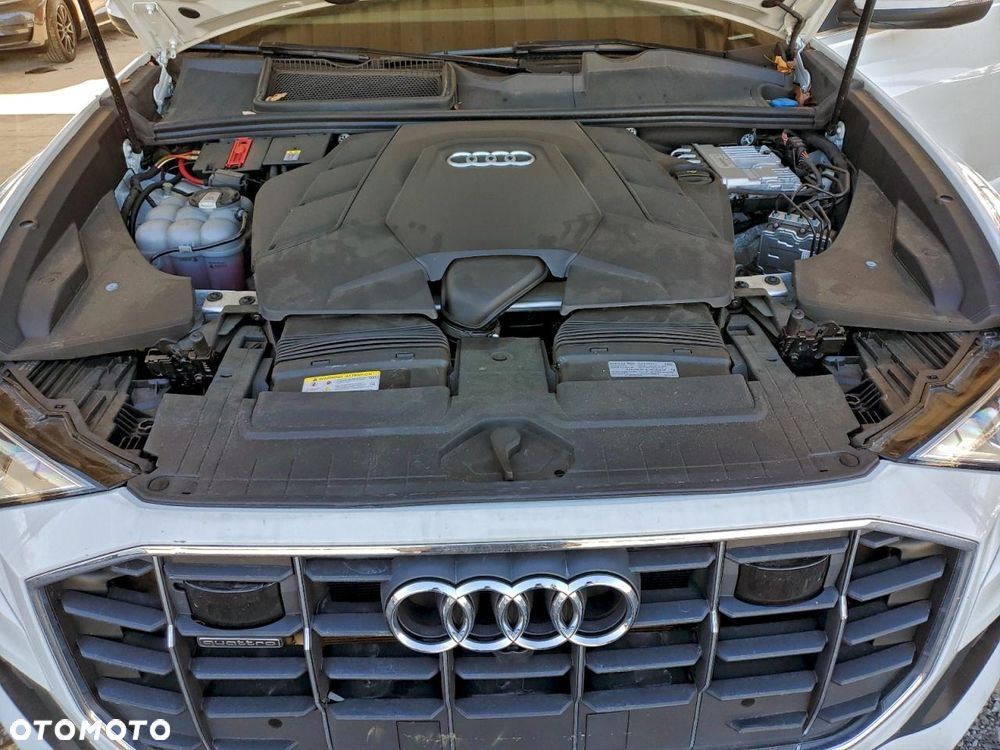 Audi Q8 55 TFSI quattro tiptronic - 12