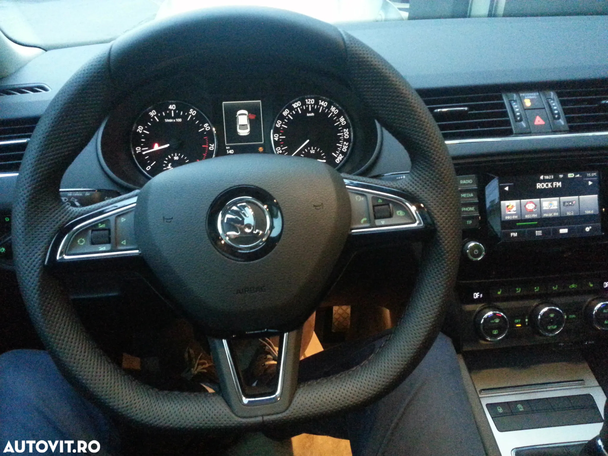 Skoda Octavia 1.4 TSI ELEGANCE - 16