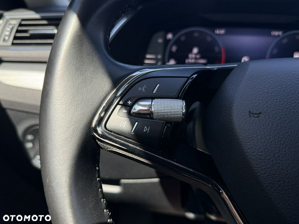 Skoda Superb 1.5 TSI Style DSG - 19