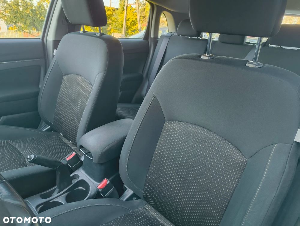 Mitsubishi ASX 1.6 Invite Navi - 4