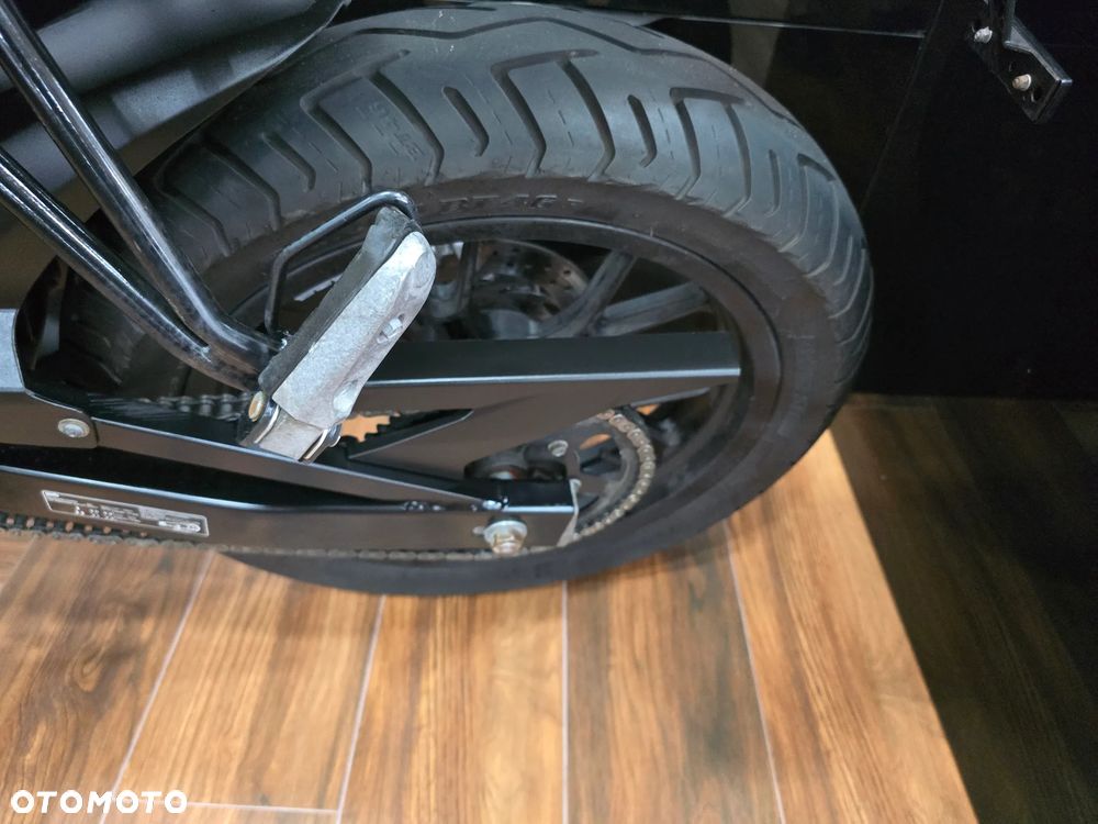 Aprilia Tuono - 10