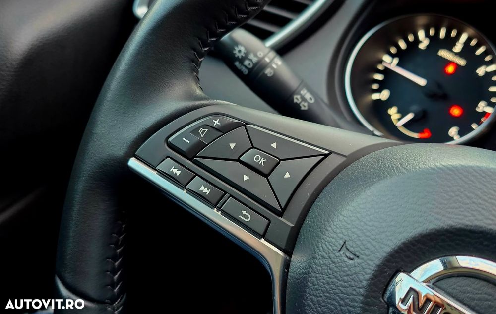 Nissan Qashqai 1.6 DCI ALL-MODE 4x4i N-Connecta - 15