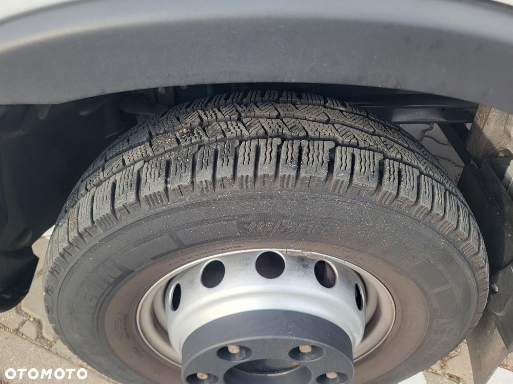 Iveco 72C18A8H/P Kontener 15e-palet winda 1000 kg - 20