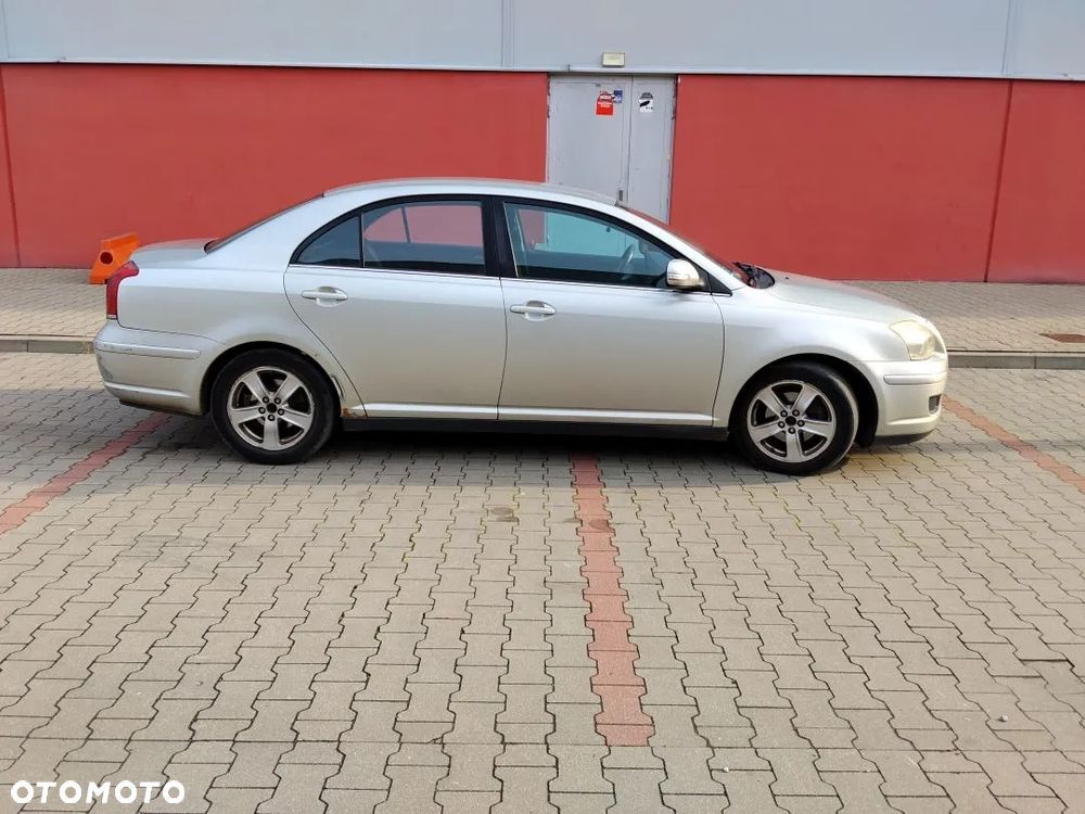 Toyota Avensis 1.8 VVT-i Sol - 7
