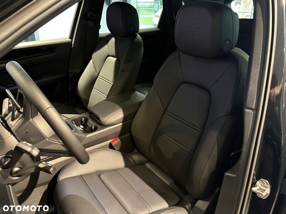 Porsche Cayenne - 13