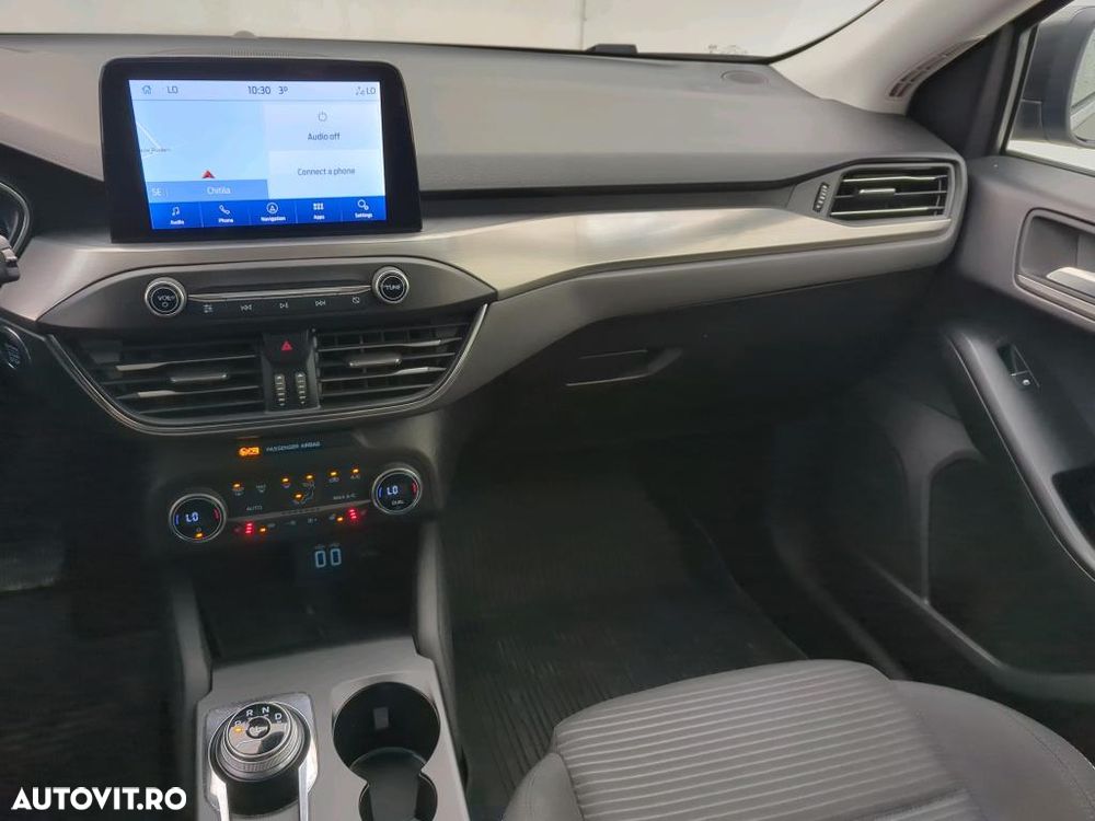 Ford Focus 1.0 EcoBoost Titanium - 10