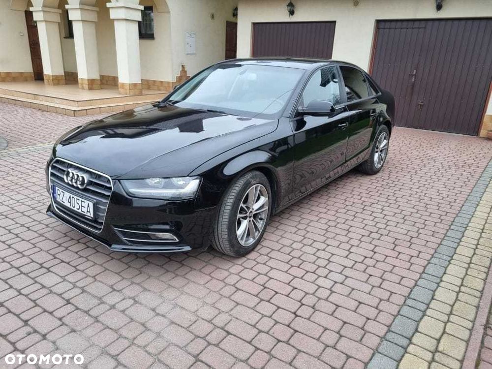 Audi A4 Limousine - 1