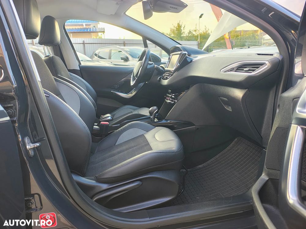 Peugeot 2008 PureTech 110 GPF Stop&Start EAT6 Allure - 12
