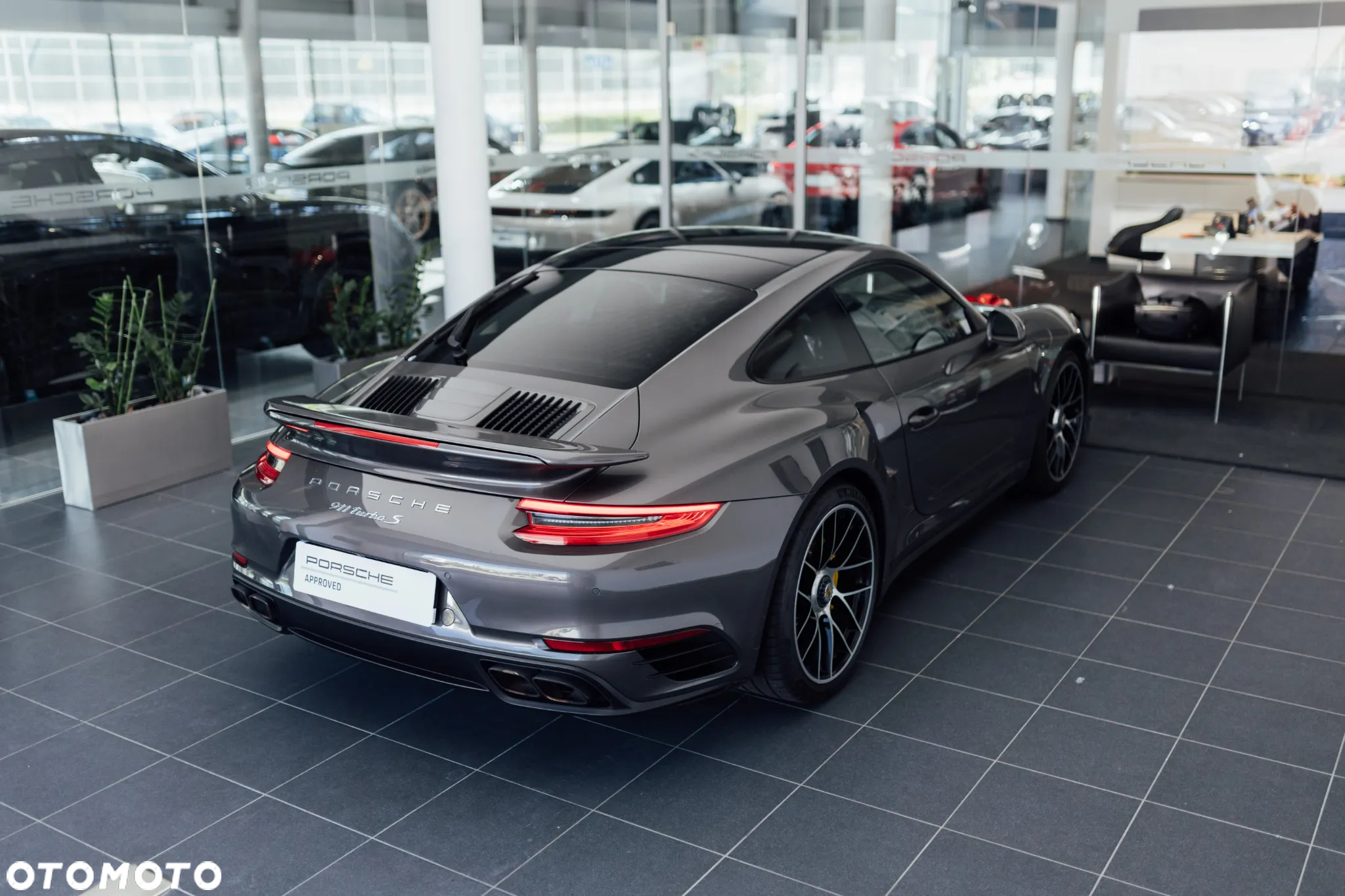 Porsche 911 Turbo S - 9