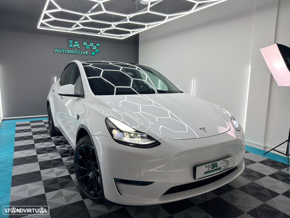 Tesla Model Y Long Range Dual Motor AWD - 4