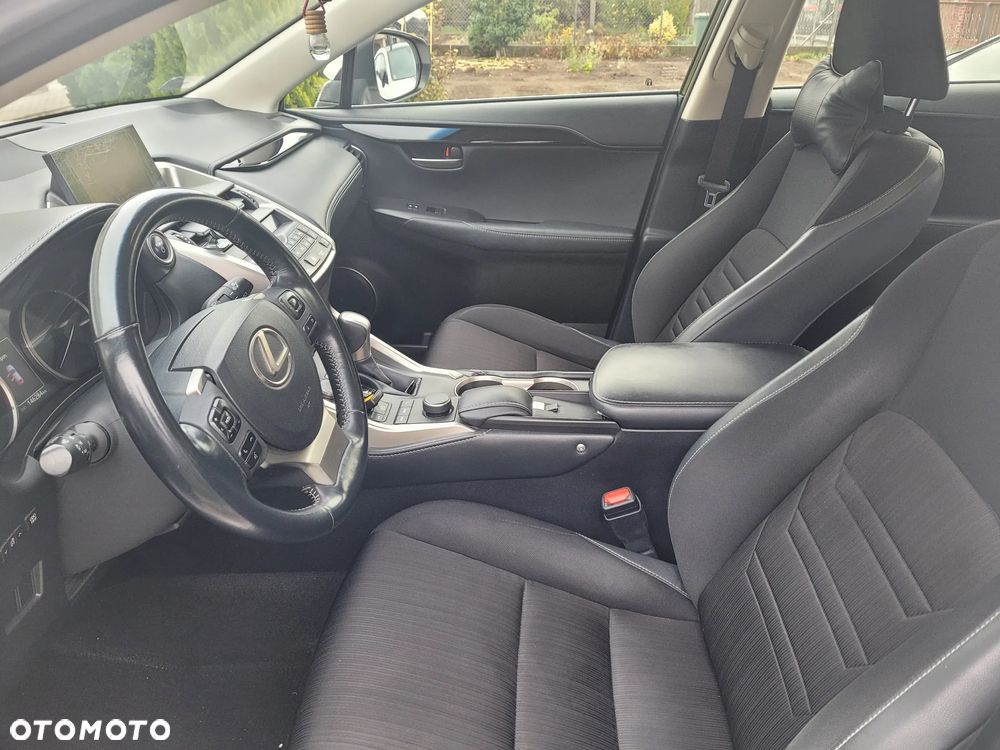 Lexus NX 300h Comfort AWD - 9