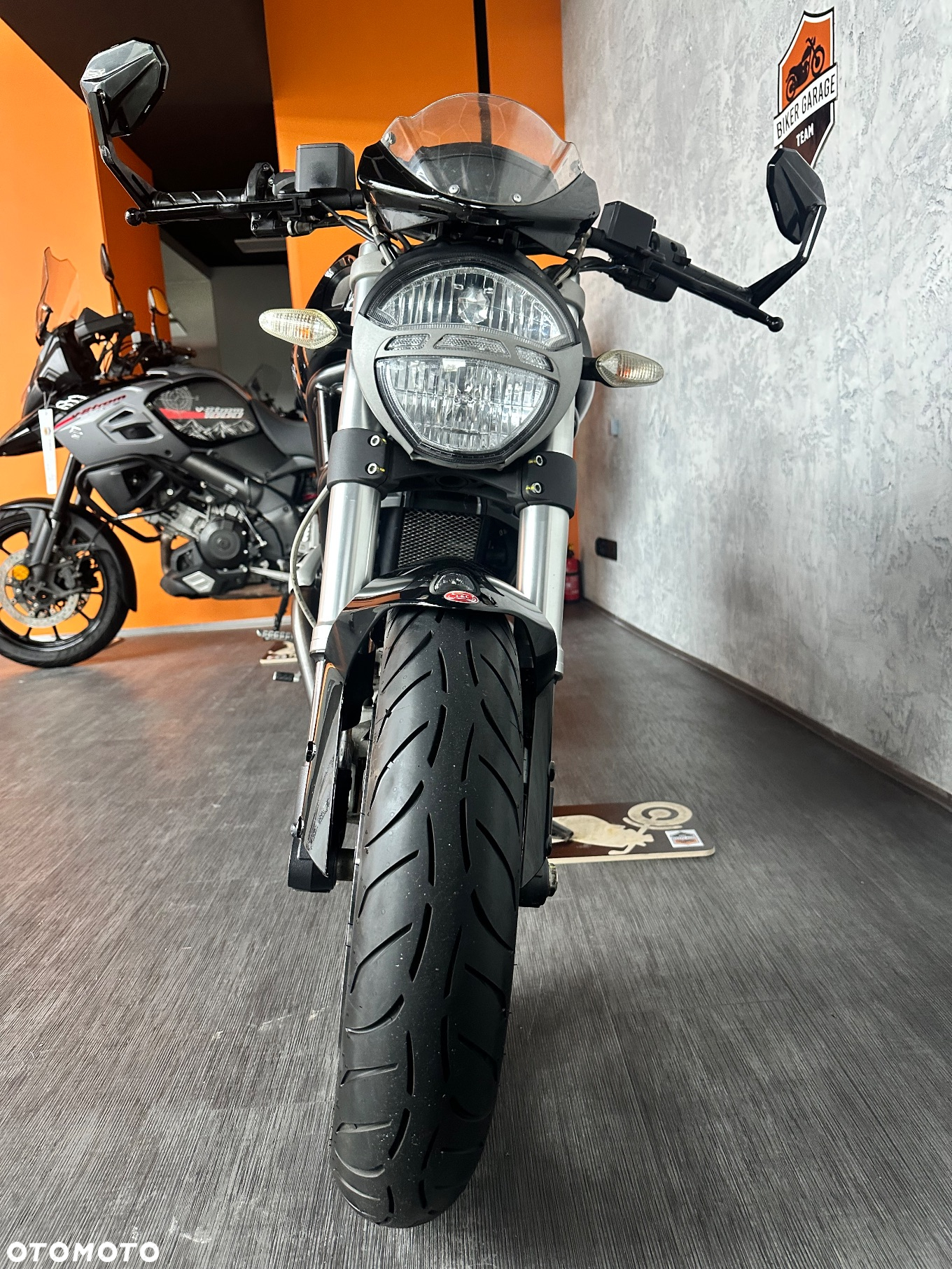 Ducati Monster - 17