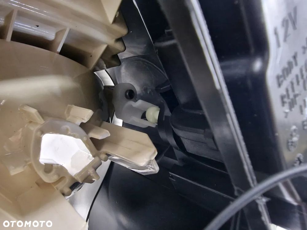 FORD MONDEO MK4 07-15 LEWA LAMPA PRZEDNIA PRZÓD , NR AUKCJI LL523 - 18