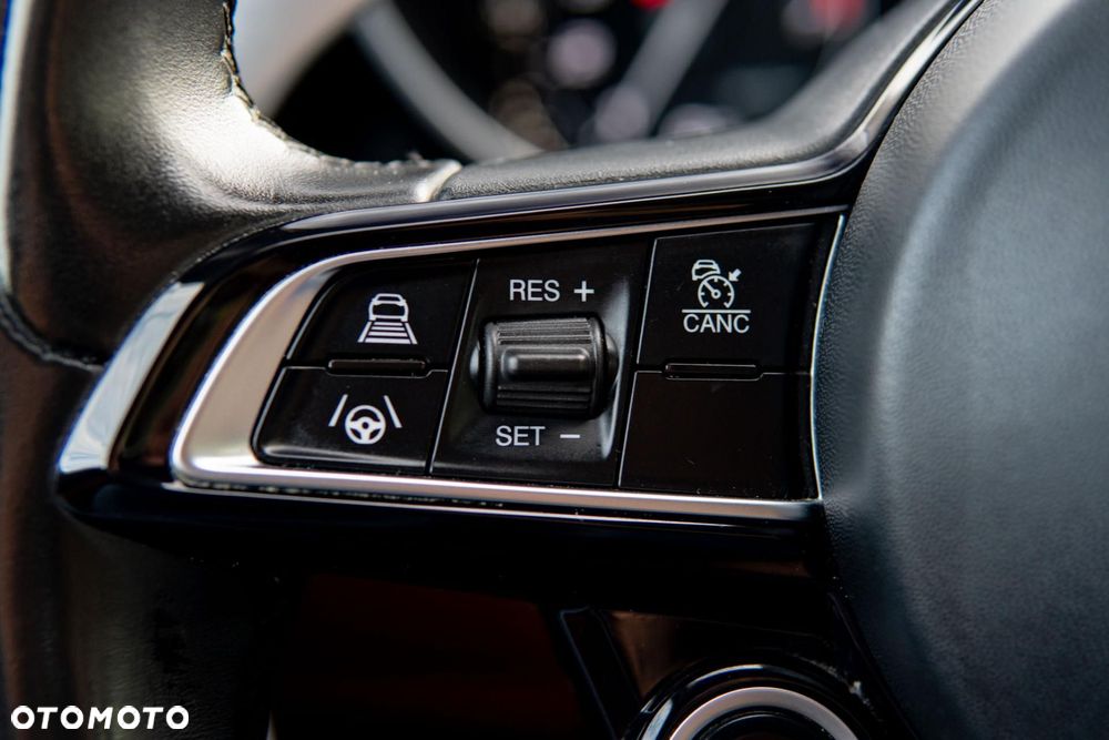 Alfa Romeo Giulia 2.0 Turbo Veloce Q4 - 23
