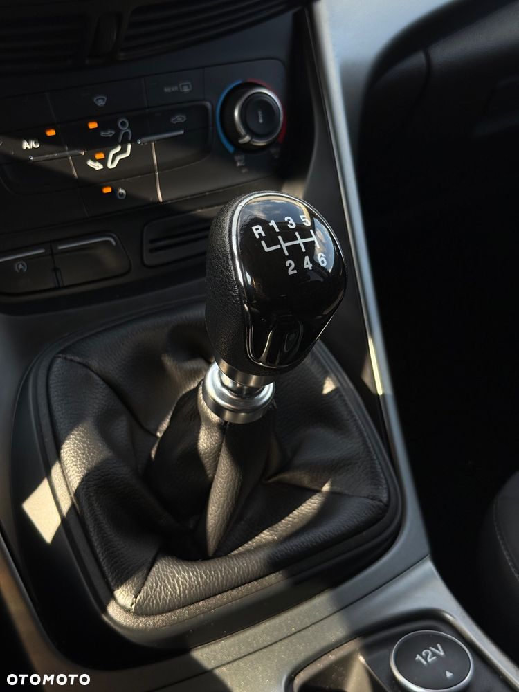 Ford Kuga 1.5 EcoBoost 2x4 Cool & Connect - 23