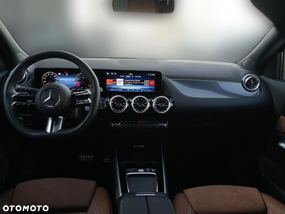 Mercedes-Benz GLA 220 4Matic 8G-DCT AMG Line Advanced Plus - 11