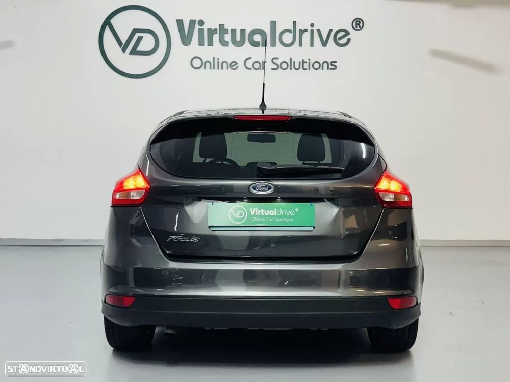 Ford Focus 1.5 TDCi Titanium - 8