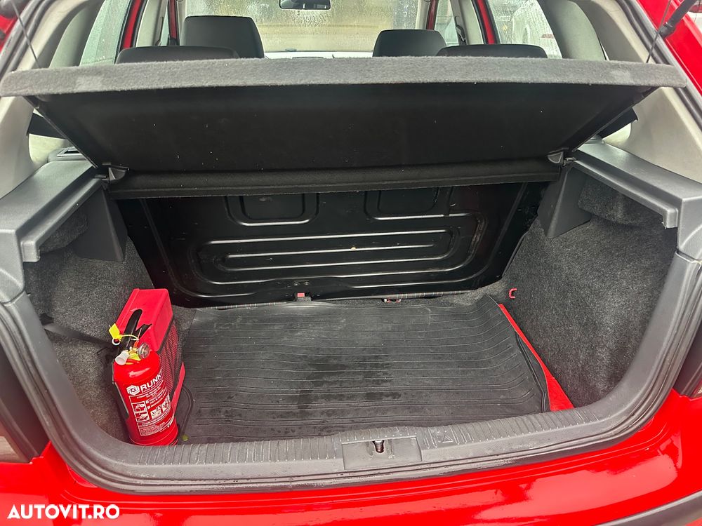 Volkswagen Polo - 9