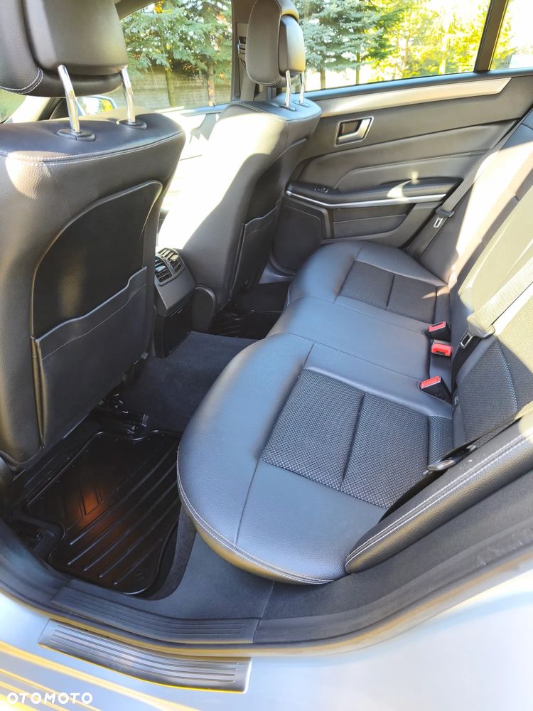 Mercedes-Benz Klasa E 220 CDI DPF BlueEFFICIENCY 7G-TRONIC Elegance - 9