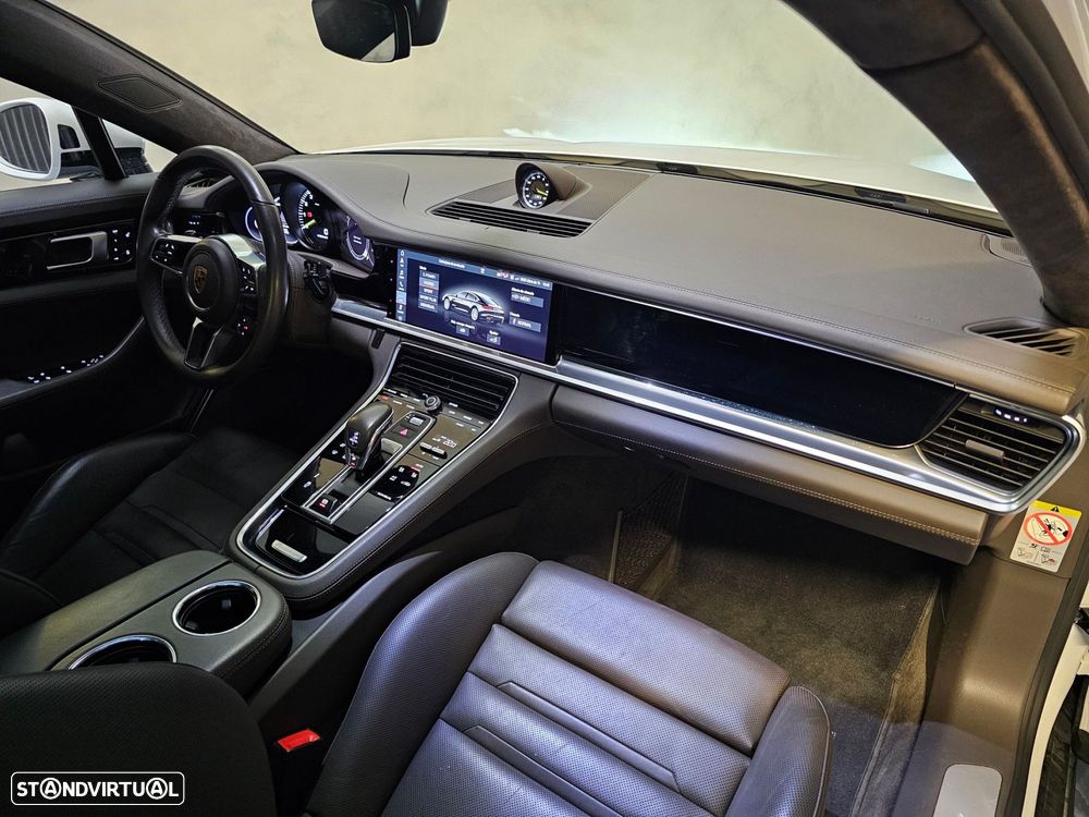 Porsche Panamera 4 E-Hybrid Executive - 13