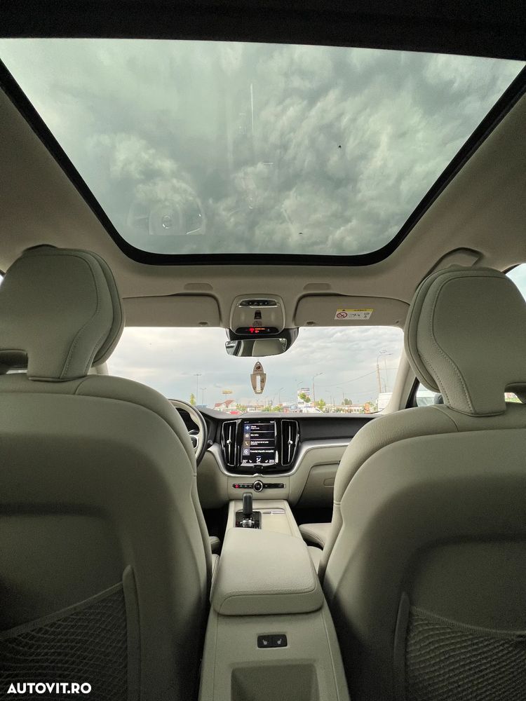 VOLVO XC60 2019 — imagine 3
