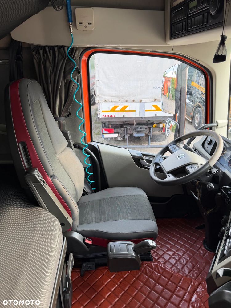 Volvo FH 500 / HYDRAULIKA DWUOBWODOWA / 848 070 KM PRZEBIEGU / GLOBETROTTER / EURO 6 / LODÓWKA / DŁUGA RAMA / DOSTĘPNE 3 SZTUKI !! - 38