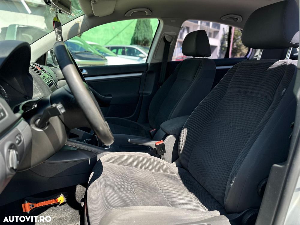 Volkswagen Jetta 1.9 TDI Comfortline - 17