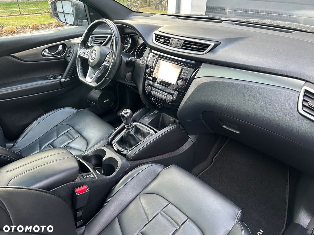 Nissan Qashqai 1.6 DIG-T Tekna+ - 27