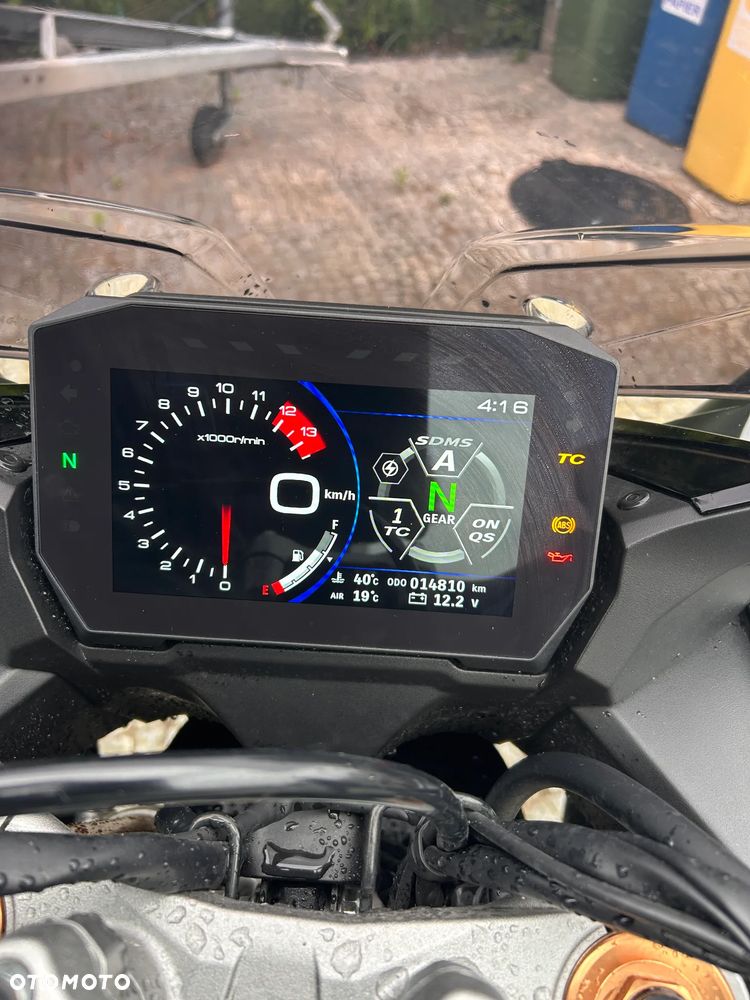 Suzuki GSX 1000 - 31