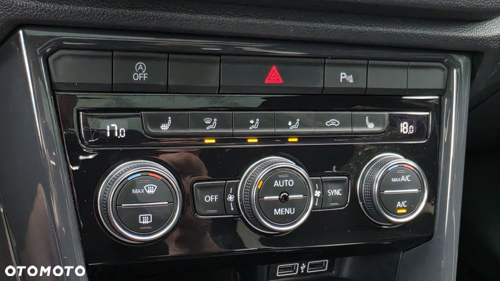Volkswagen T-Roc 2.0 TSI OPF 4MOTION DSG Sport - 30