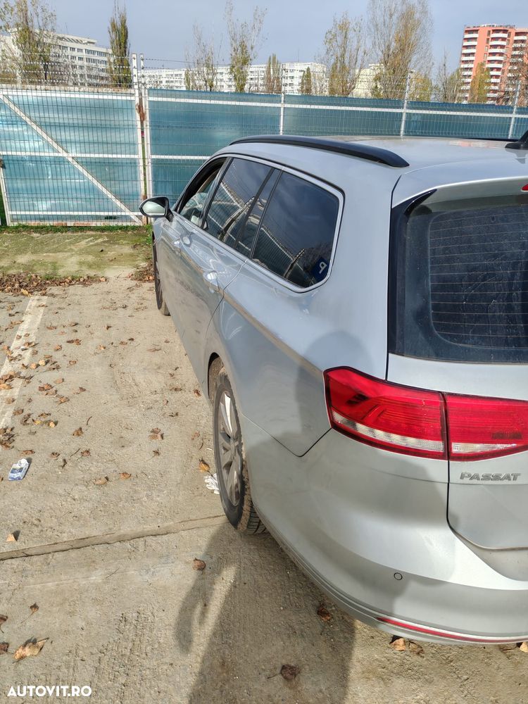 Volkswagen Passat 2.0 TDI SCR DSG Comfortline - 8