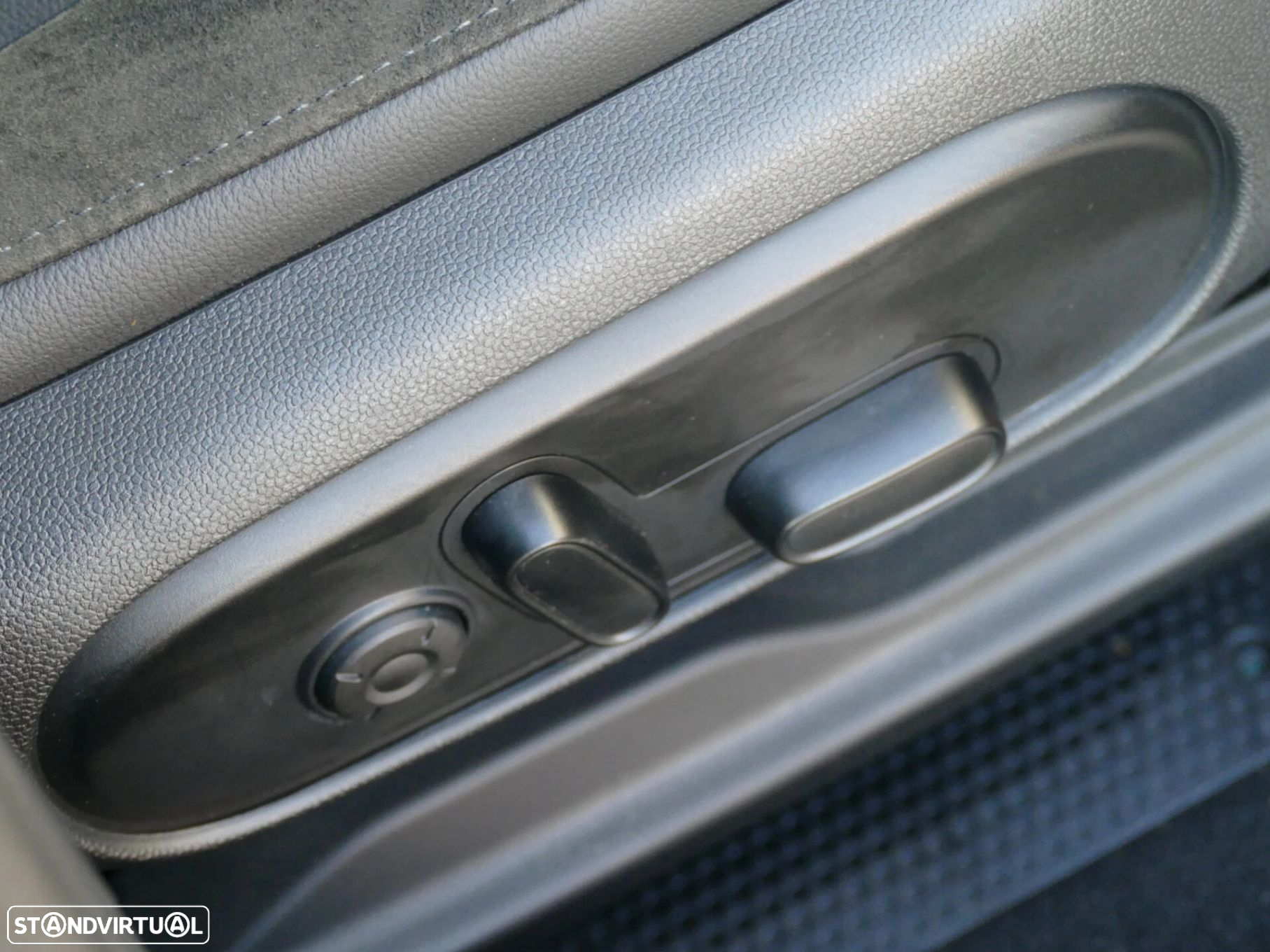 MINI Countryman Cooper SE ALL4 Auto - 32