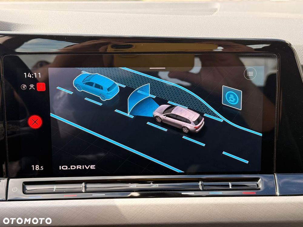 Volkswagen Golf 2.0 TDI Life - 11